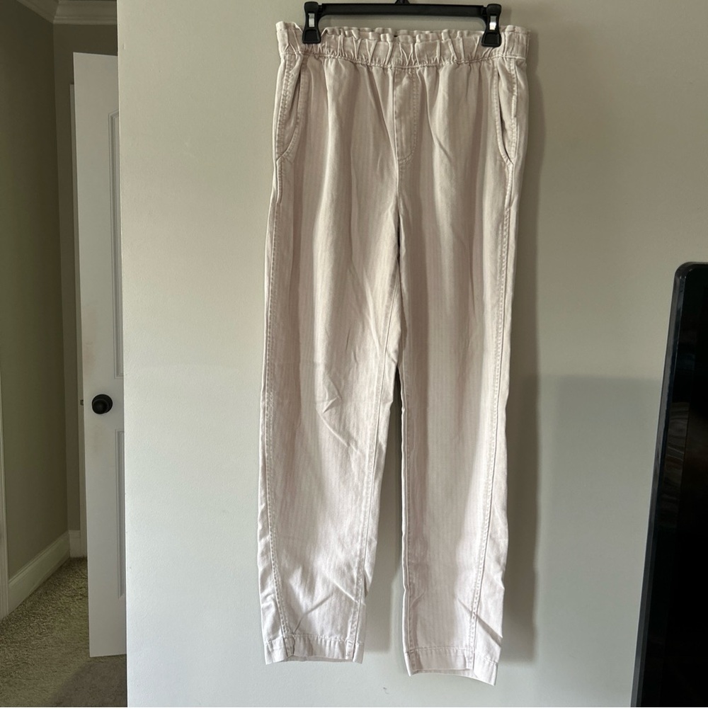 GAP Straight-Leg Elastic-Waist Pants in Cream